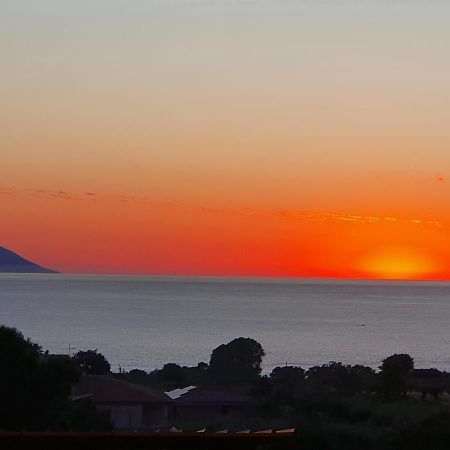 Laura Casa Vacanze Capo Vaticano Bagian luar foto