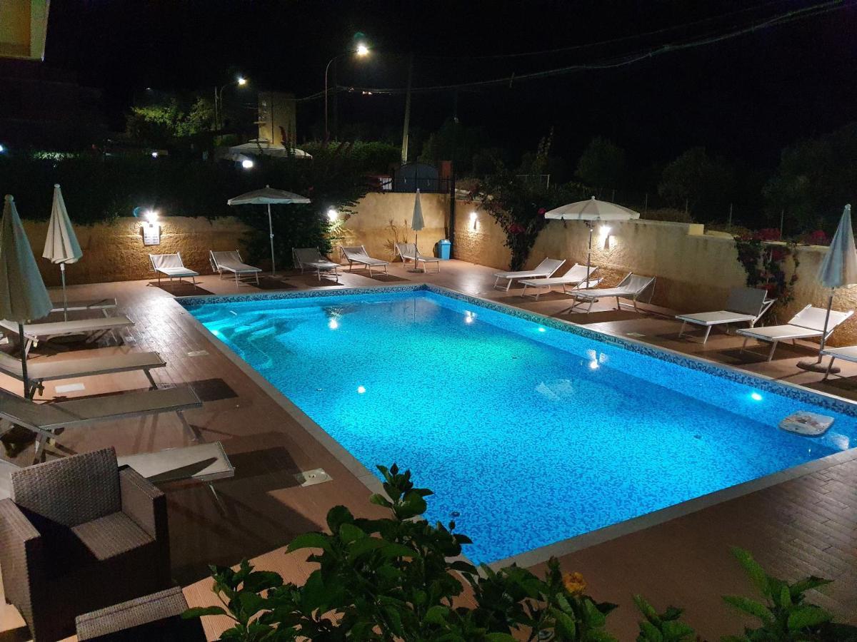 Laura Casa Vacanze Capo Vaticano Bagian luar foto