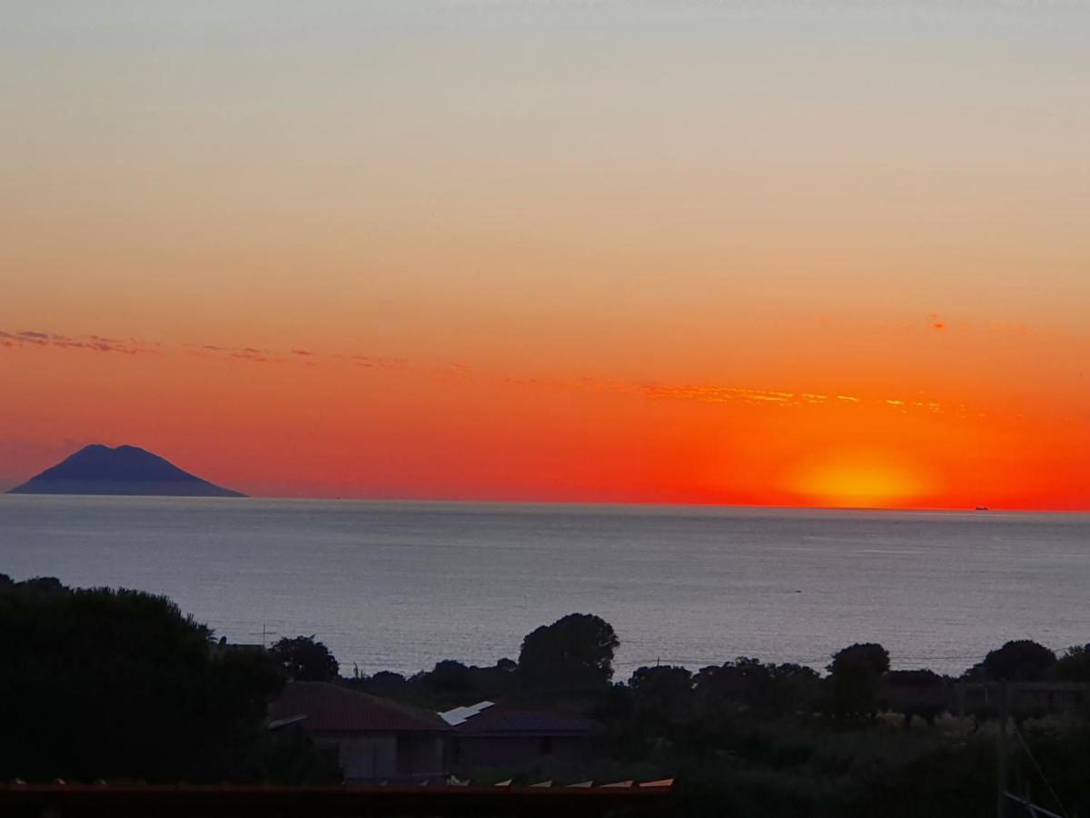 Laura Casa Vacanze Capo Vaticano Bagian luar foto