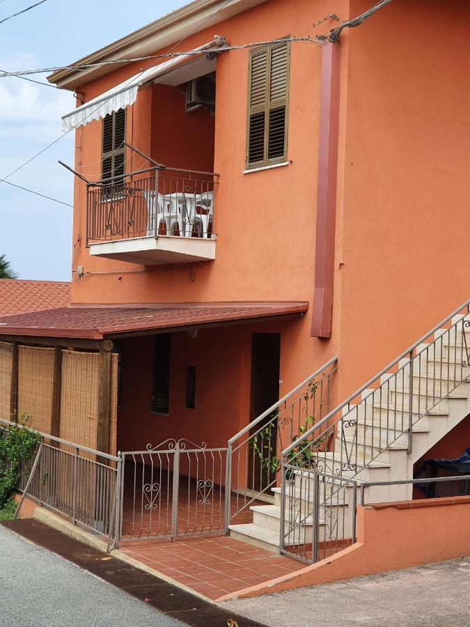 Laura Casa Vacanze Capo Vaticano Bagian luar foto